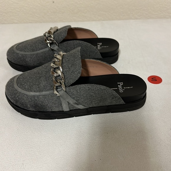 Shoes - Picture 2 of 3